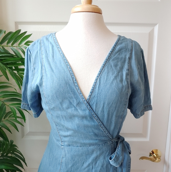 (SOLD) Francesca's Denim Wrap Dress Medium - Picture 2 of 8